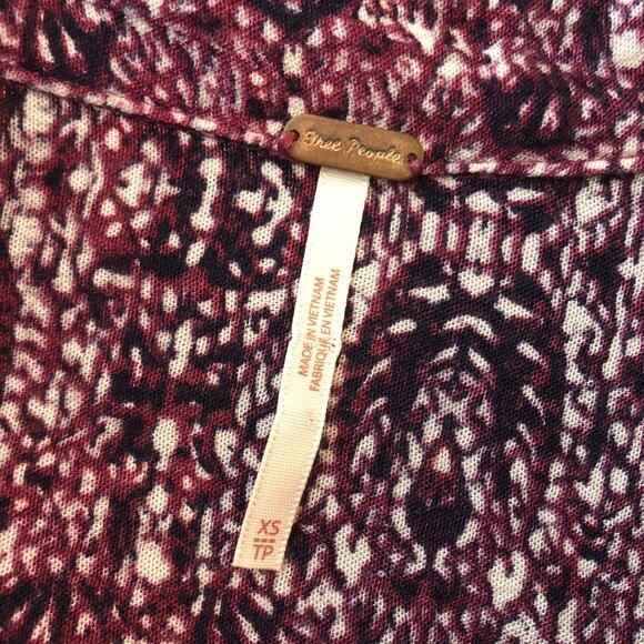 Free People Button-Up Blouse Round Hem Paisley Print Long Sleeve Boho Red XS - Picture 3 of 3